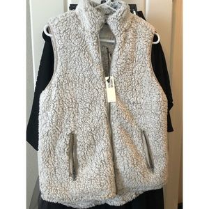 Thread supply vest